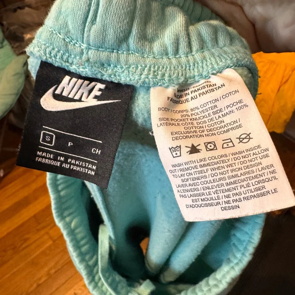 Nike Mens Just Do It Fleece Shorts Light Aqua Blue Small